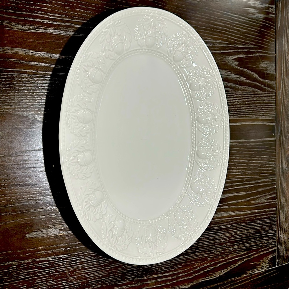 Serving Platter Ironstone-Style,Maple Leaves, Acorn/Pincones by Culinary Essent